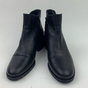 COLE HAAN Lyla Waterproof Bootie sz 5B